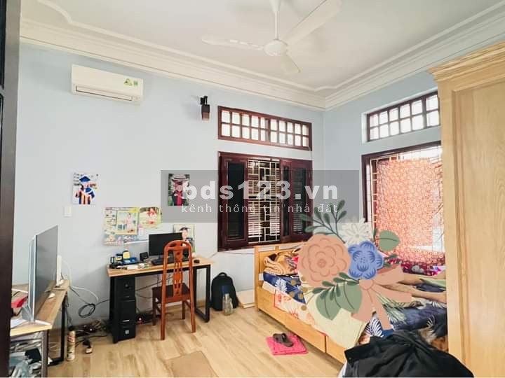 Bán tòa nhà 5 tầng, sang trọng ngay Trần Thái Tông. Mặt bằng 46.5m². Chào 7 4 tỷ