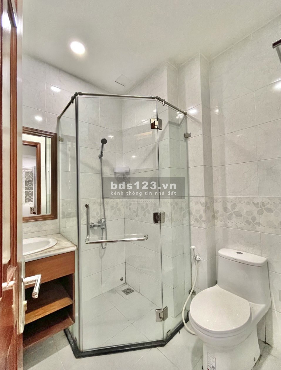 Căn Hộ Studio Ngay Bờ Kè Nhiêu Lộc 3' Đi Coopmart Quận 3