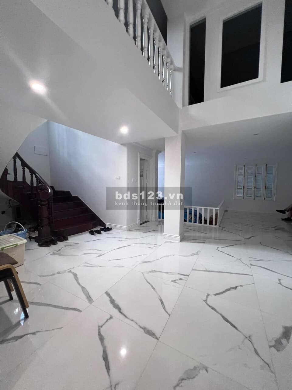 Bán biệt thự Cầu Giấy, đẹp nhất Trung Yên, dt 280m, 4T, mt 50m, 92 tỷ. Siêu phẩm lô góc, cực hiếm
