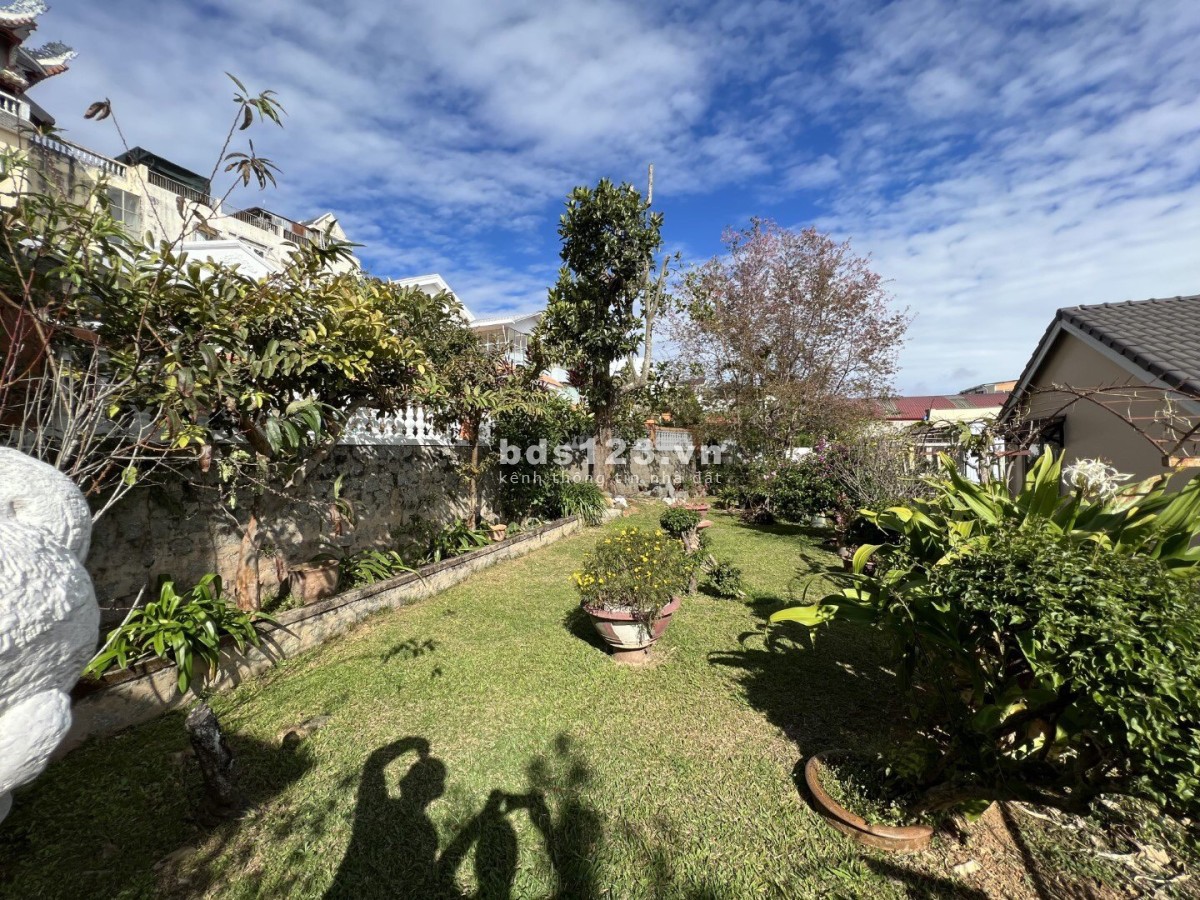 Cần cho thuê Biệt Thự có diện tích (950m2)
