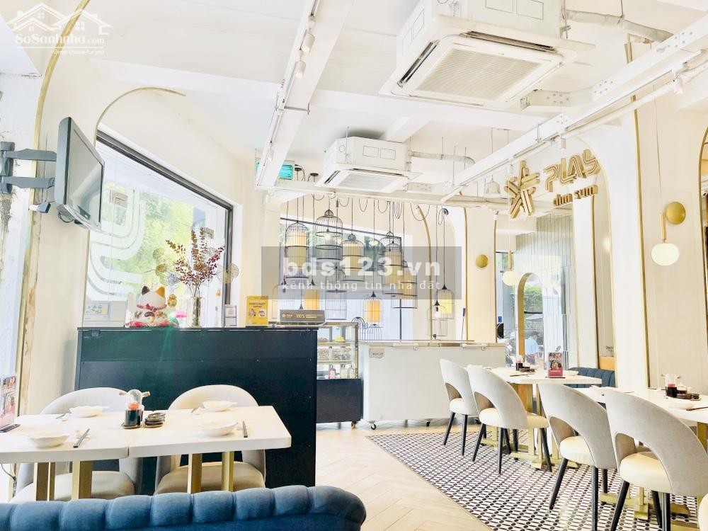 Cho thuê toà nhà 2MT Lê Thánh Tôn, Quận 1. DT: 12x15m, KC: Hầm 10 Tầng. Giá 500 triệu. LH 0911989098