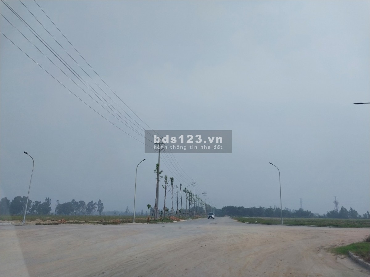 Chuyển nhượng 2 ha đất công nghiệp mặt đường 379 Văn Giang, Hưng yên. Lô góc 2 mặt tiền cực đẹp