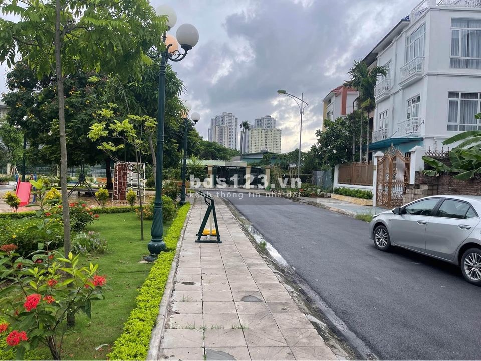 Bán Biệt thự chính chủ KĐT Tp Giao lưu