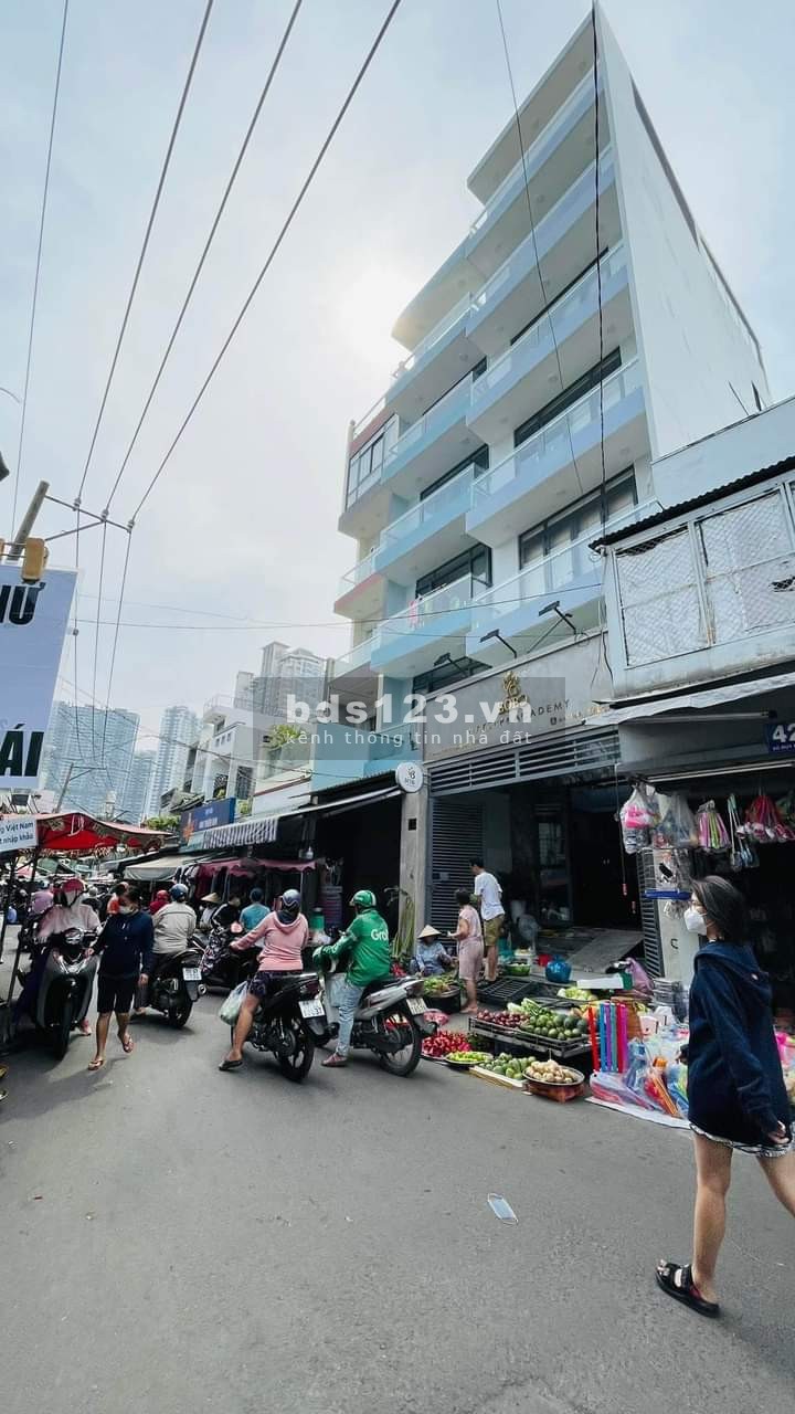 Bán nhà quận Bình Thạnh, 40m2, 2 tầng, mọi tiện ích, giá cực rẻ - chỉ còn 4 tỷ