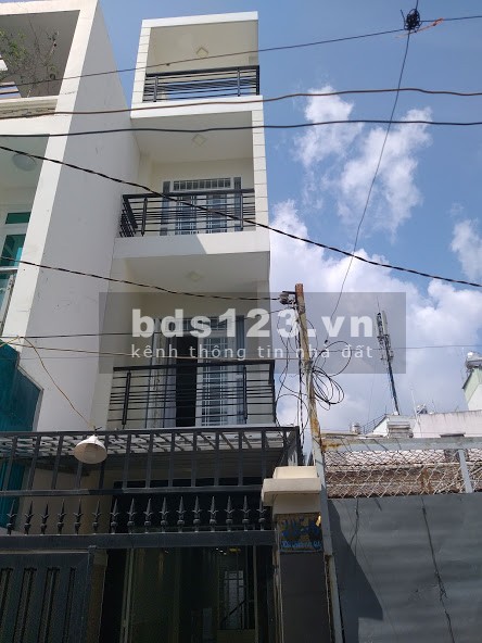 Cho thuê 3 phòng trọ cho nam tại quận 4 giá 2,2 triệu, 2,8 triệu và 3,2 triệu/tháng