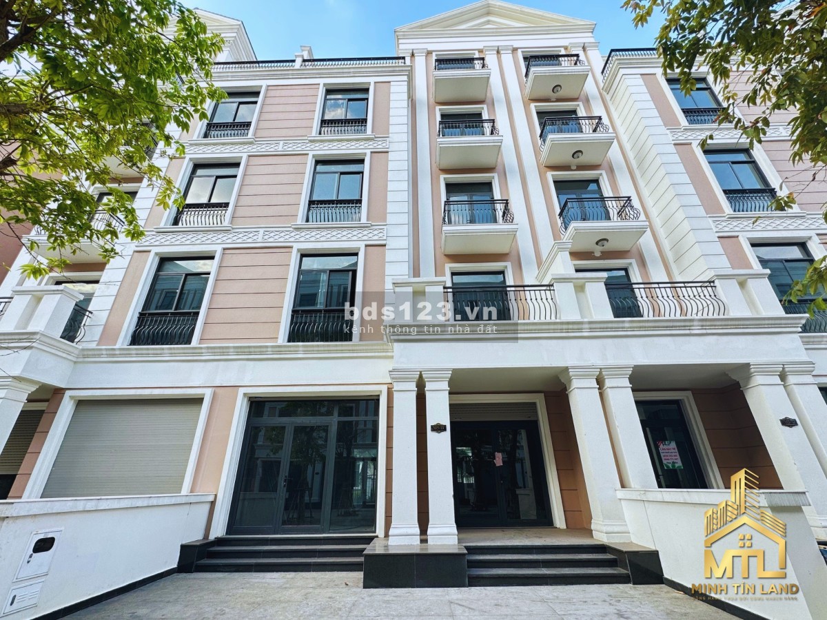 Cho thuê ngay nhà phố 144m2 Vinhomes Q9 với 10 triệu