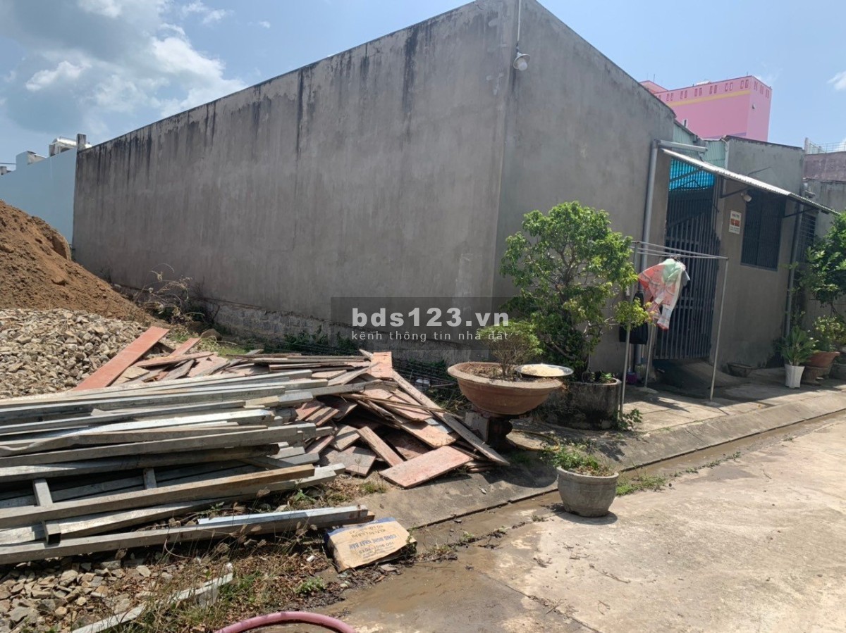 Bán lỗ nền đất xã Vạn Phú, huyện Vạn Ninh, Tỉnh Khánh Hòa, 100m2, giá 1 tỷ 500.