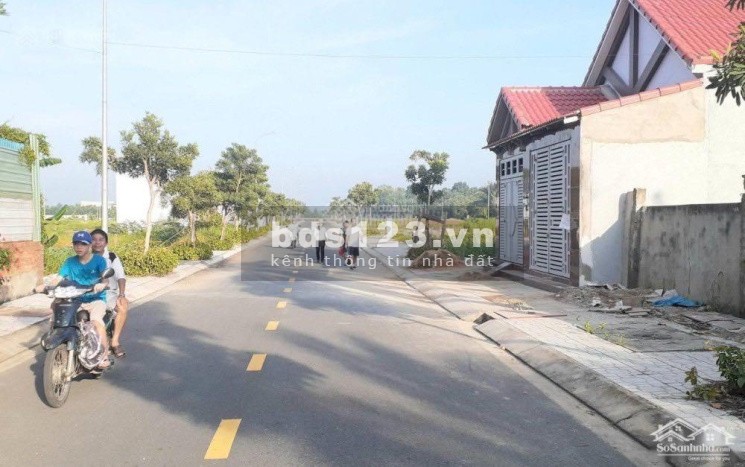 Bán đất nền đường Đồng Văn Cống. Giá 2 tỷ 8. Diện tích 80m2