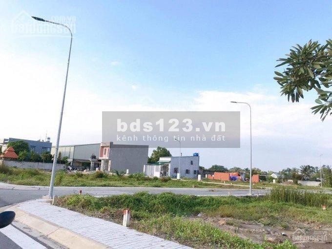 Bán đất nền đường Đồng Văn Cống. Giá 2 tỷ 8. Diện tích 80m2
