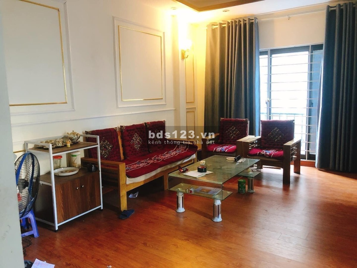 Bán nhà đẹp 4 tầng Chu Huy Mân, ô tô vào nhà