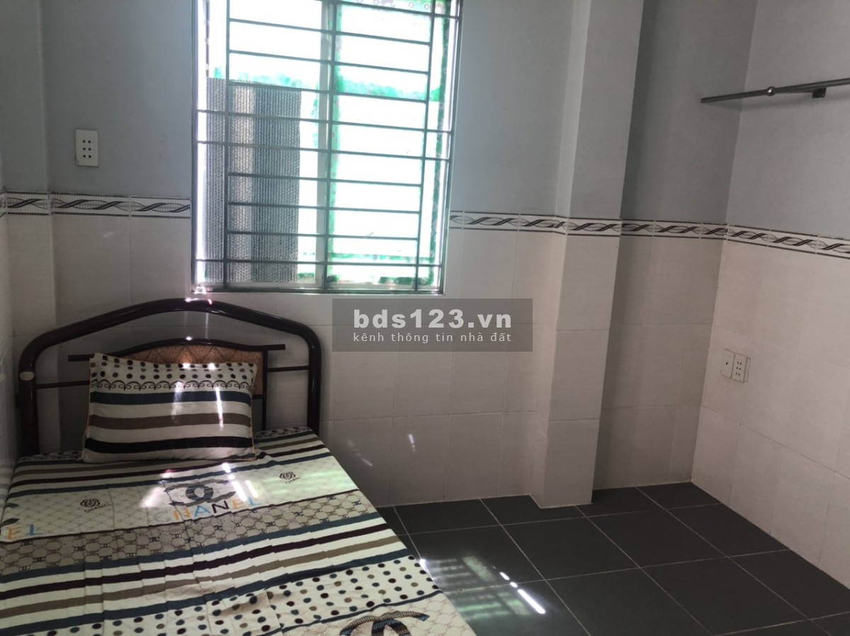 Cho thuê 3 phòng trọ cho nam tại quận 4 giá 2,2 triệu, 2,8 triệu và 3,2 triệu/tháng