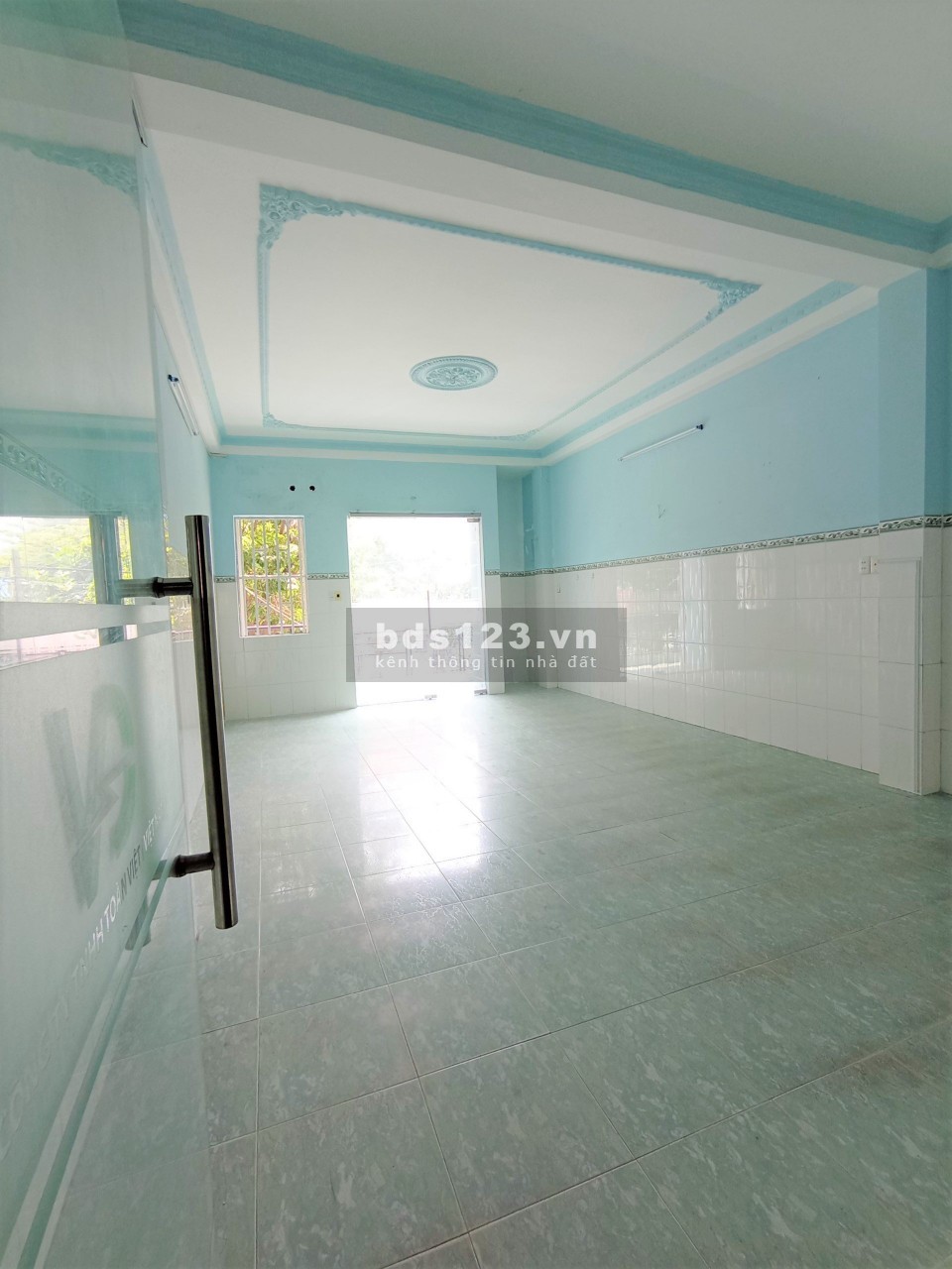 Cho thuê nhà mặt tiền nguyên căn tại Bình Phú 1