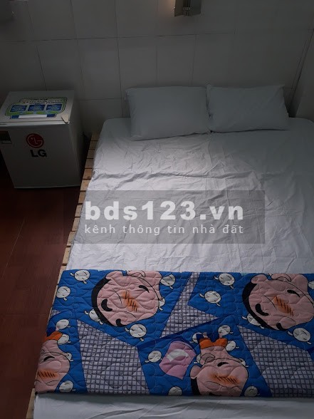 Cho thuê 3 phòng trọ cho nam tại quận 4 giá 2,2 triệu, 2,8 triệu và 3,2 triệu/tháng