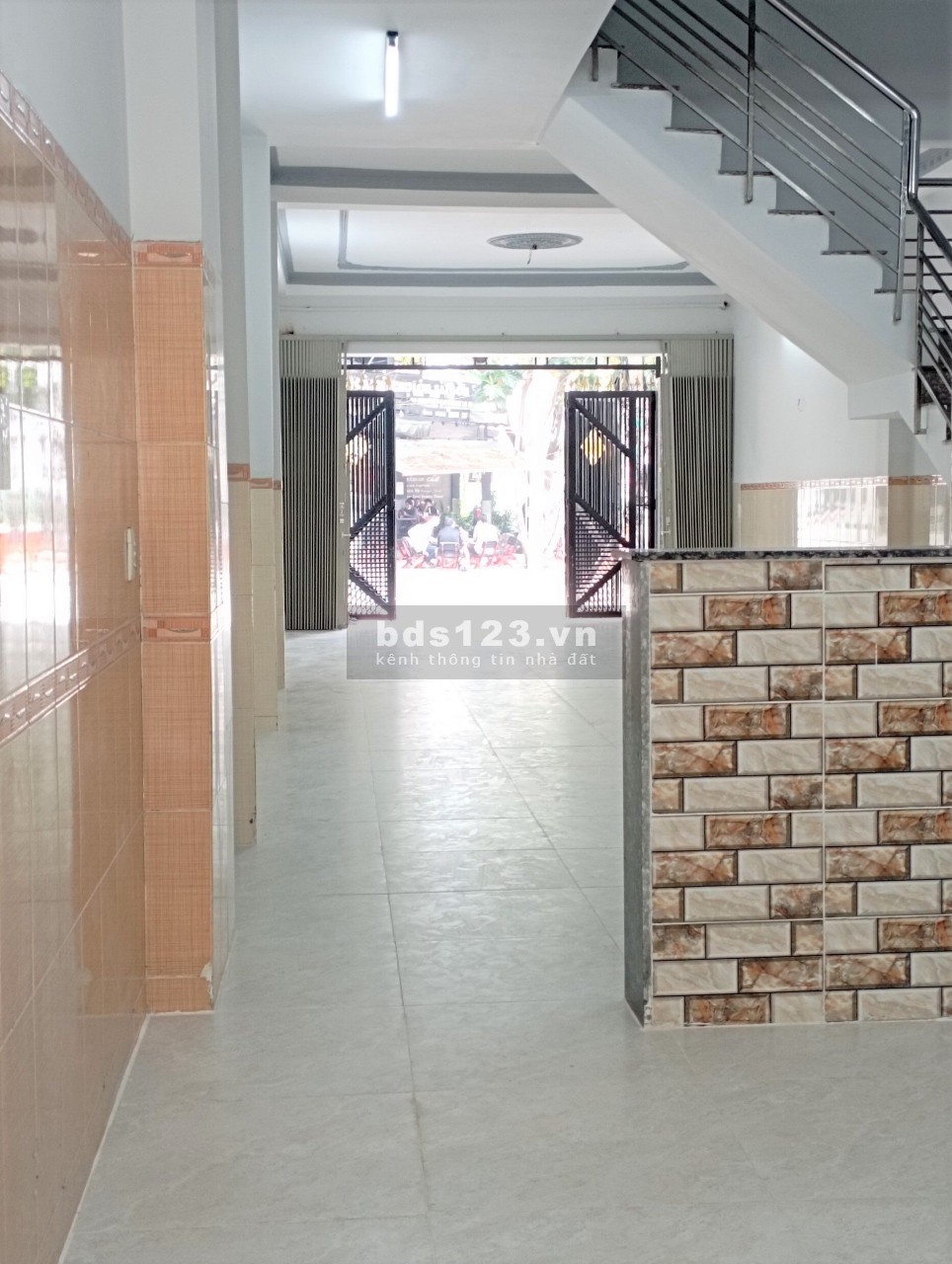 Cho thuê nhà mặt tiền nguyên căn tại Bình Phú 1