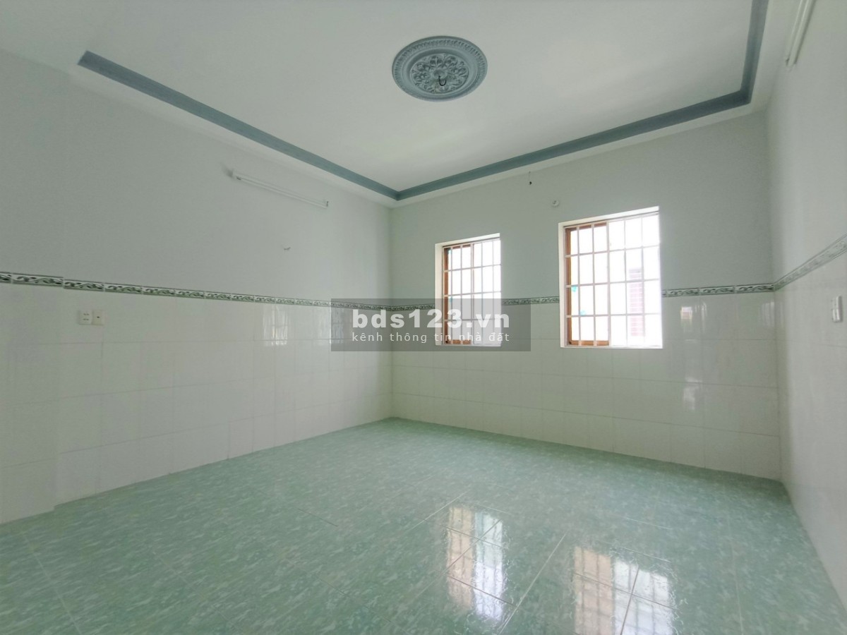 Cho thuê nhà mặt tiền nguyên căn tại Bình Phú 1