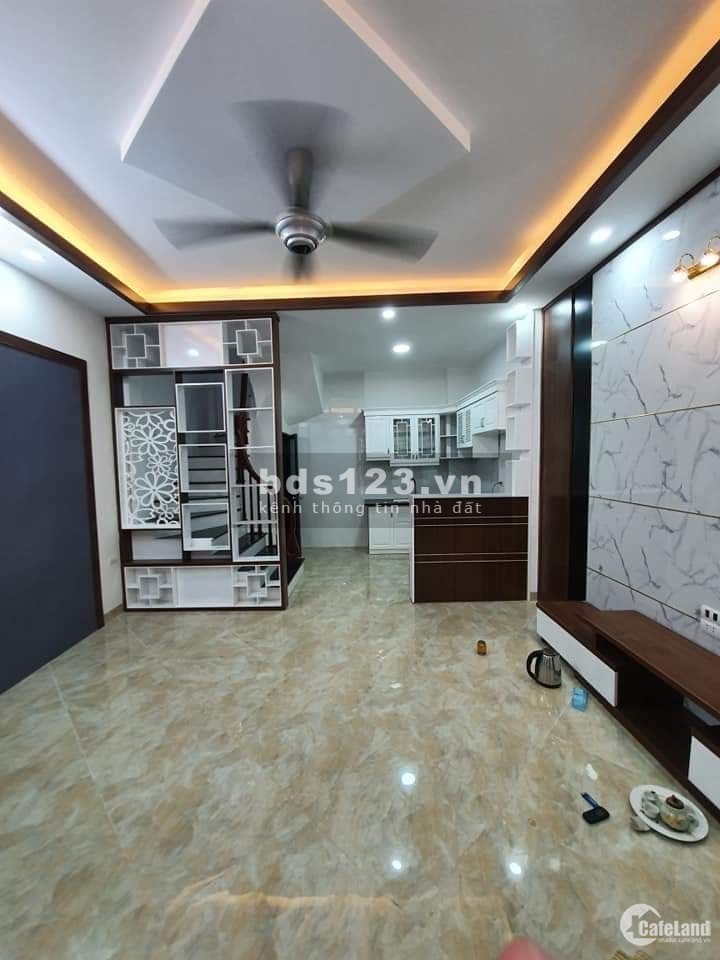 Ô tô đỗ gần nhà Phan Đình Giót, Thanh Xuân, an ninh cực tốt