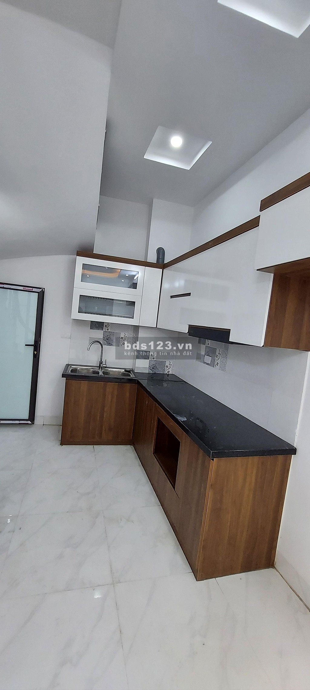 Bán nhà gấp siêu rẻ - Lô góc Tam Trinh - Mới tinh thiết kế hiện đại - 45m2 - Chỉ 3.6 tỷ