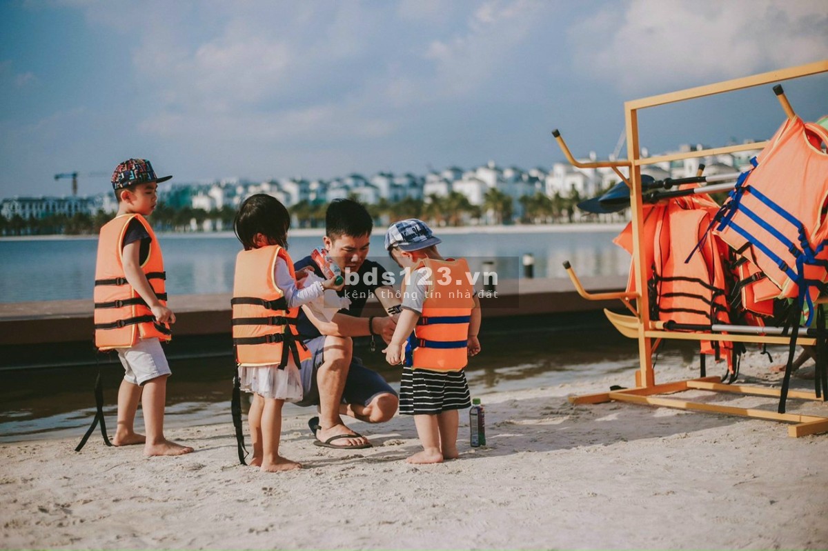 Cần tiền bán căn hộ 2PN+1 , 2VS chỉ 1.9 tỷ full nội thất view thoáng tại Vinhomes ocean park