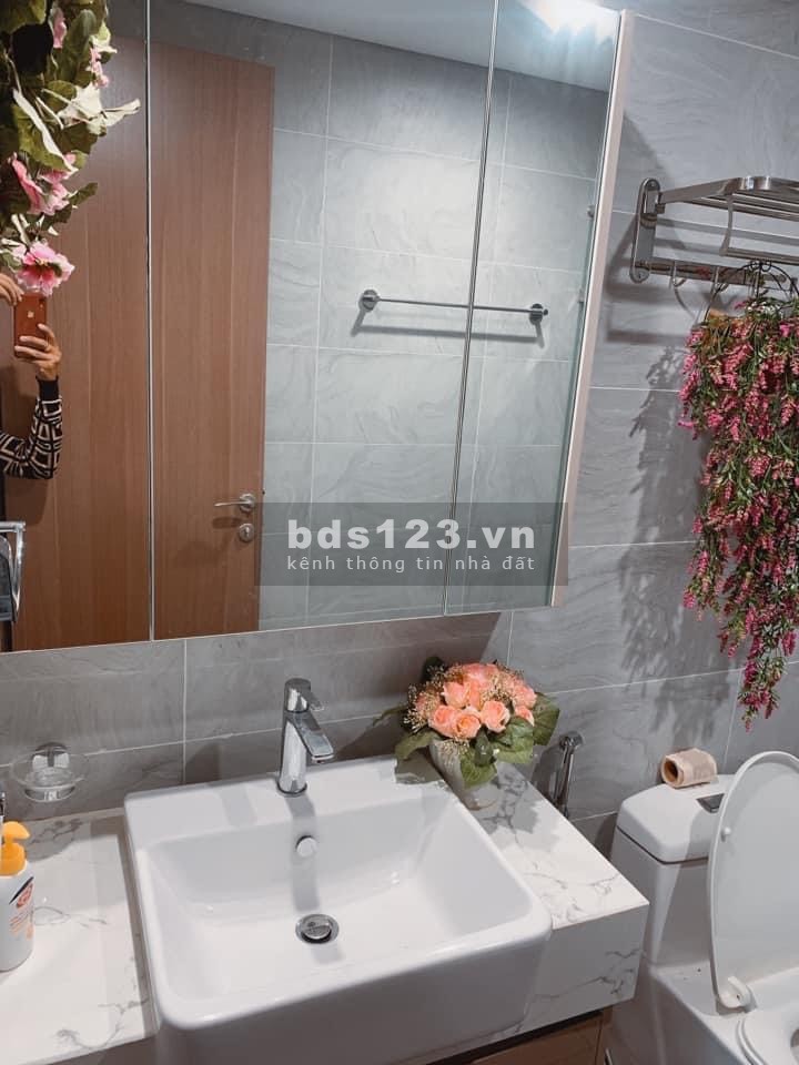 Cần tiền bán căn hộ 2PN+1 , 2VS chỉ 1.9 tỷ full nội thất view thoáng tại Vinhomes ocean park