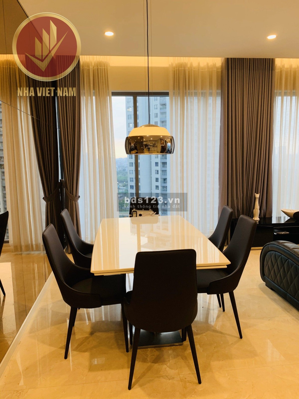 Bán căn hộ 3 phòng ngủ rẻ nhất Đảo Kim Cương. Dt 117m2. Full nội thất cao cấp. LH 0938420602
