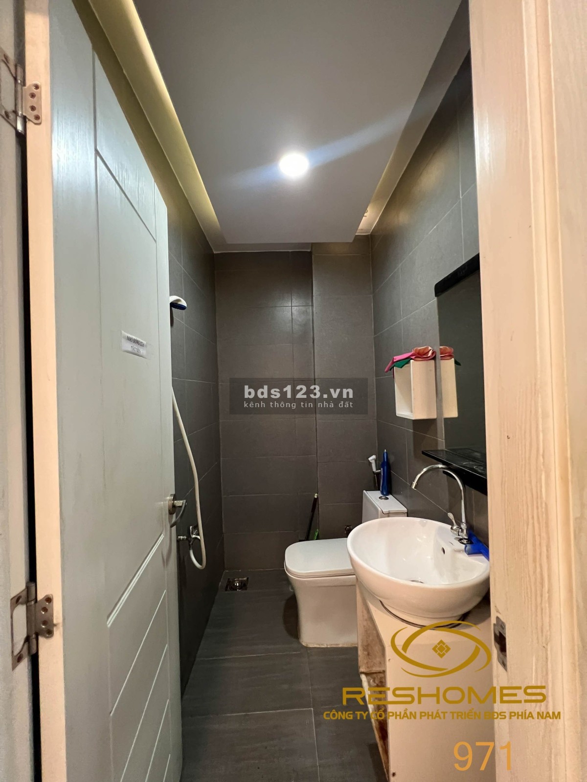Cho thuê mặt bằng ngay mặt tiền đường Võ Thị Sáu, ngang 4m, kết cấu 1 trệt 3 lầu, giá cực sốc