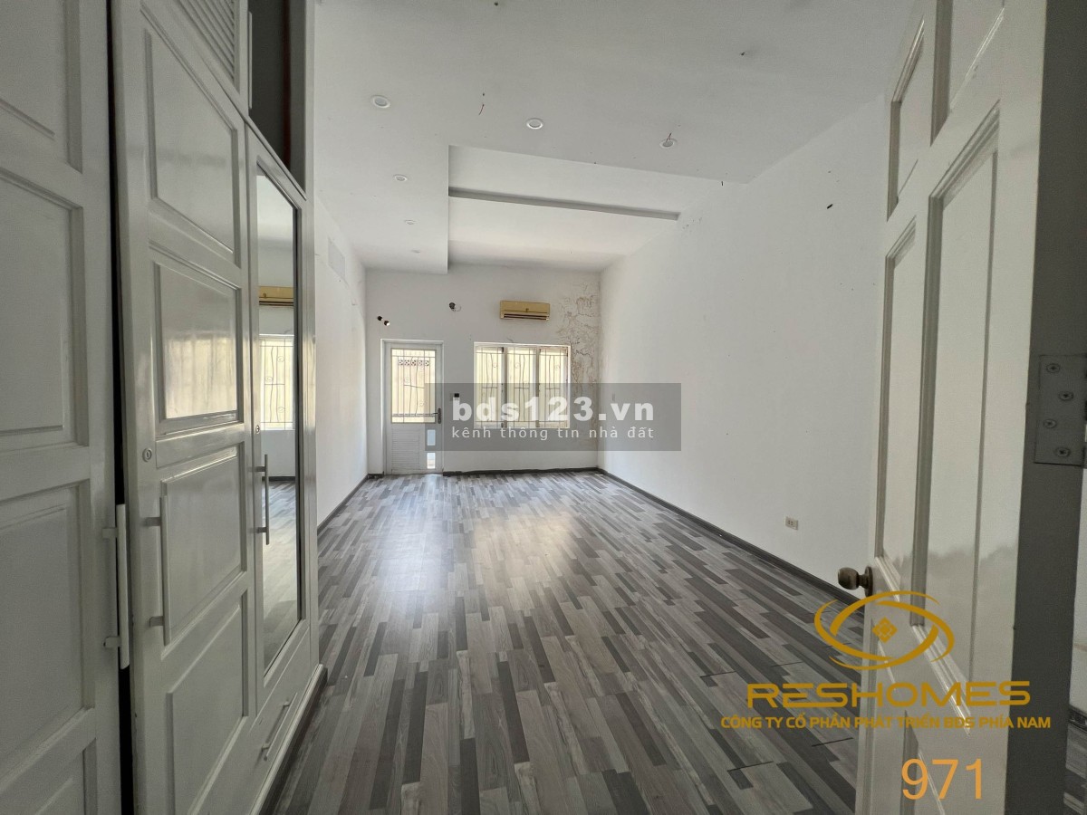 Cho thuê mặt bằng ngay mặt tiền đường Võ Thị Sáu, ngang 4m, kết cấu 1 trệt 3 lầu, giá cực sốc