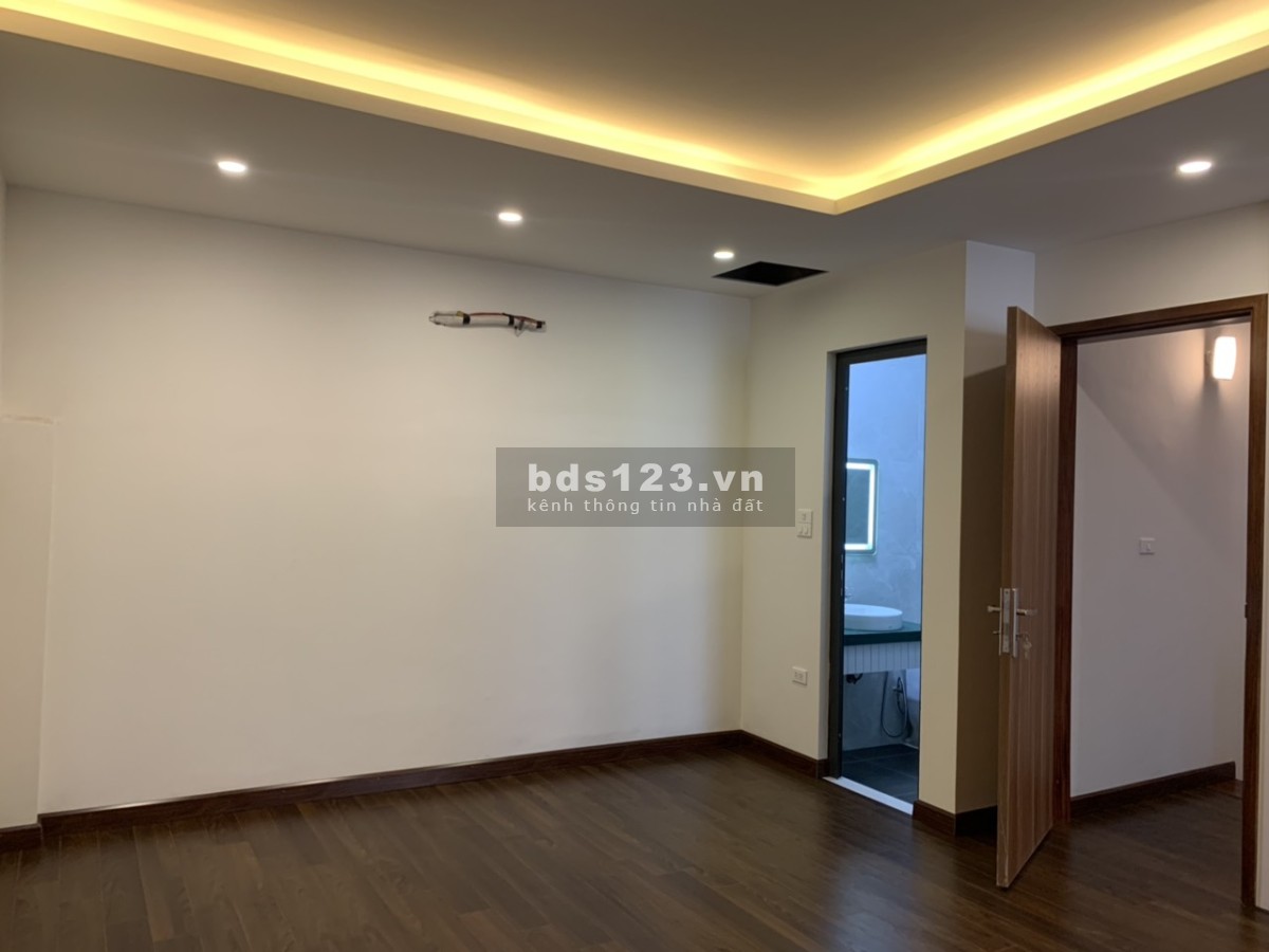 Bán nhà thổ cư 3 tầng phố Trung Liệt, quận Đống Đa cần bán
