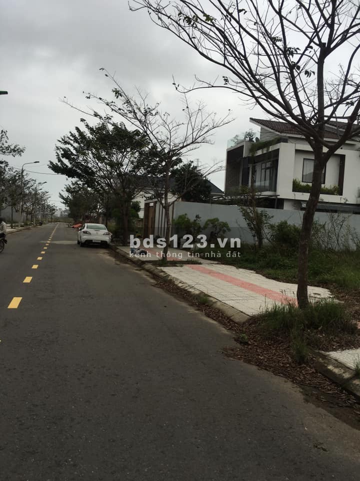 Bán đất biệt thự 525m2 đường Nguyễn Đình Thi - Phường Hòa Xuân, Quận Cẩm Lệ, TP Đà Nẵng