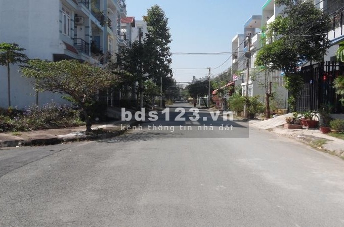 Thanh lý lô đất 80m2 đường Tam Bình, Tam Phú, Quận Thủ Đức, giá 2,5 tỷ, gần Coopmart Tam Bình.
