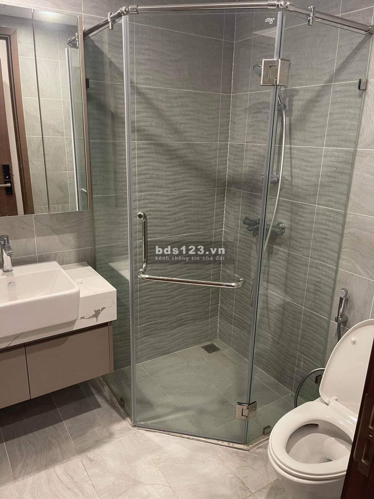 Giá Sốc! căn hộ 1N+1, 47m2 Nội Thất NB cần bán gấp chỉ 2.05 tỷ tại Vinhomes Ocean Park Gia Lâm