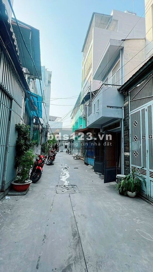 Bán nhà ngay Phú Thọ, nhà đang có khách thuê có dòng tiền ổn định, dành cho đầu tư - hơn 4 tỷ