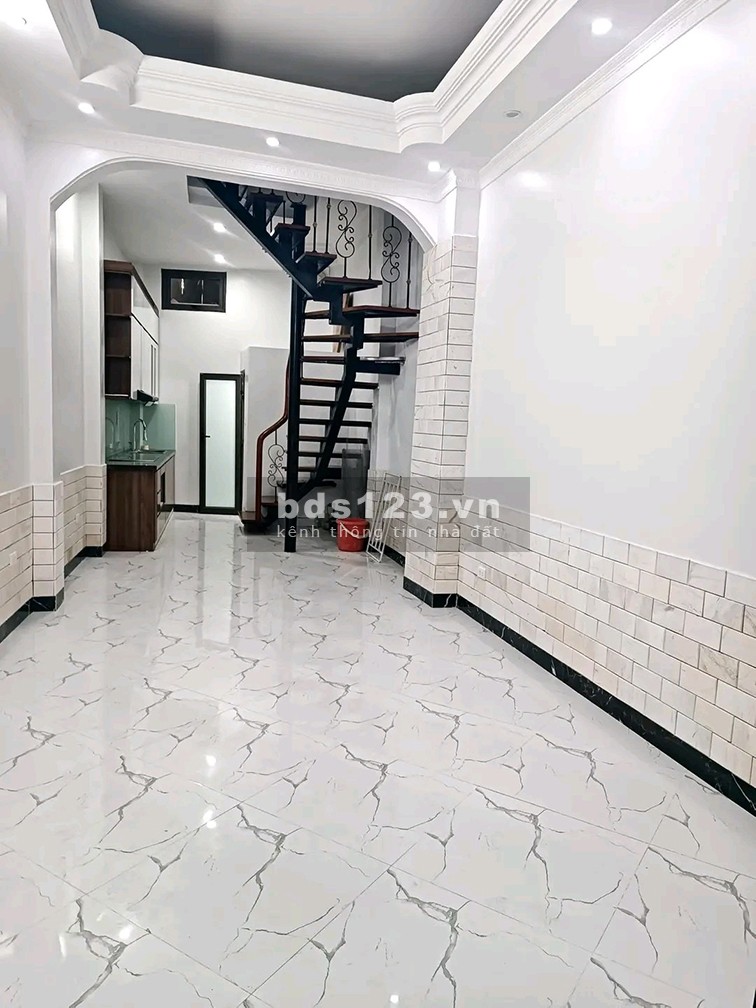 Bán nhà riêng hàng hiếm tại nhà phố Trưởng Định - 38m2 - 5 tầng - 3.3 tỷ - mới 100%