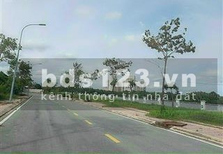 Chính chủ cần bán lô đất đường Phạm Hữu Lầu, Phước Kiển, Nhà Bè, 2ty1, 80m2, SHR