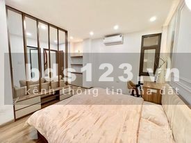 Bán Nhà đẹp 6TẦNG ven hồ Tây Hồ, kinh doanh,oto vào 8 tỷ.