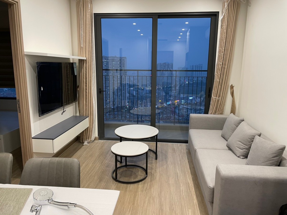 Cho thuê căn hộ 2PN, 2VS full đồ Vinhomes Smart City Tây Mỗ