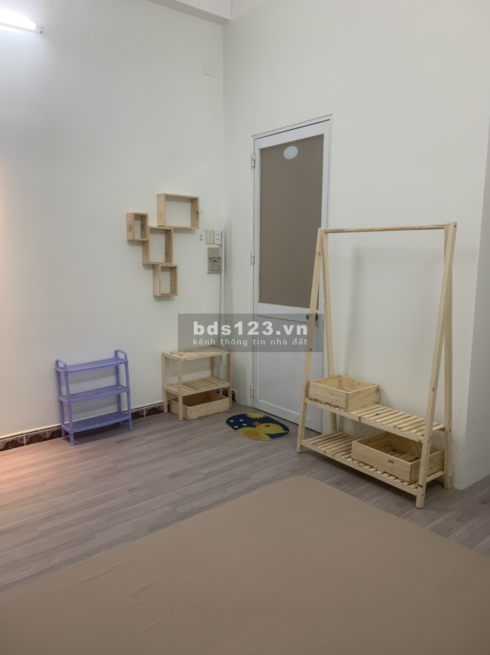 Cho thuê phòng trọ đường D5, diện tích hơn 20m2