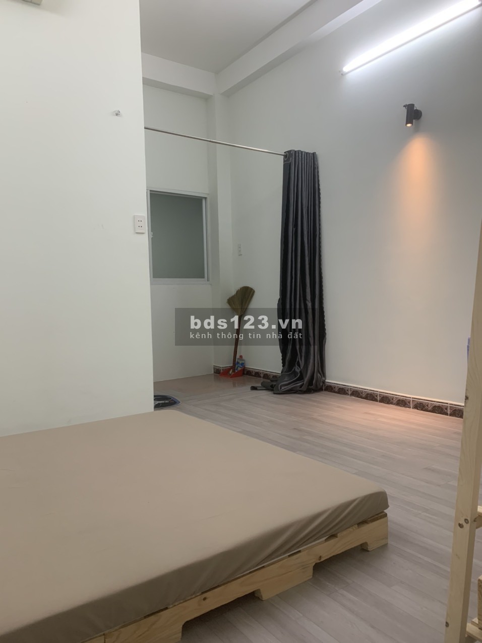 Cho thuê phòng trọ đường D5, diện tích hơn 20m2