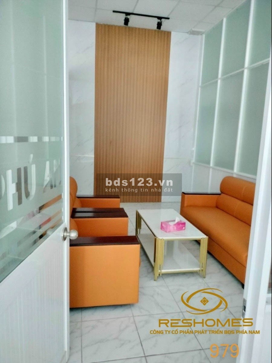 Cho thuê mặt bằng trống thông suốt Võ Thị Sáu, ngang 8m, cửa cuốn tự động
