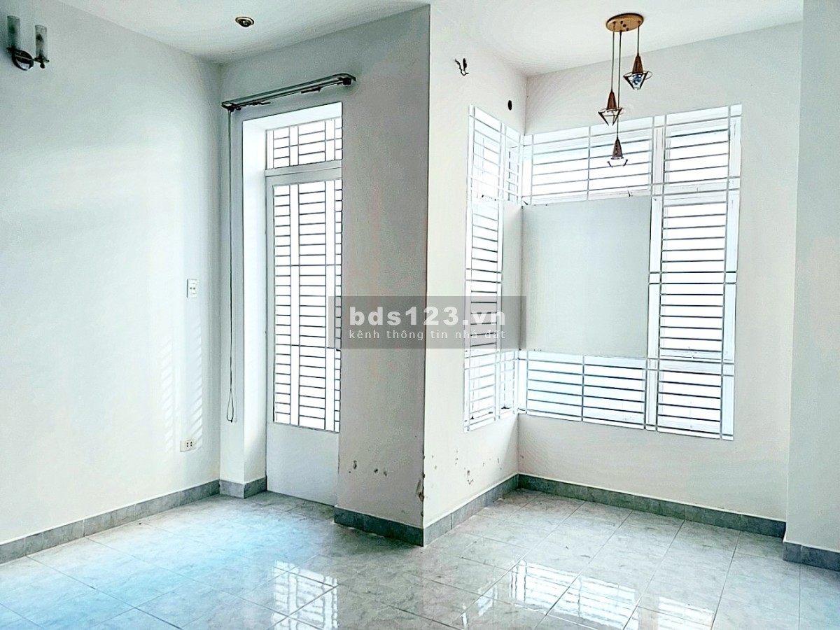 Khu Bành Văn Trân - Giáp Quận 10, Quận 3 - Hiếm nhà bán - 48m2, Ngang 4m, giá 5.9 tỷ.