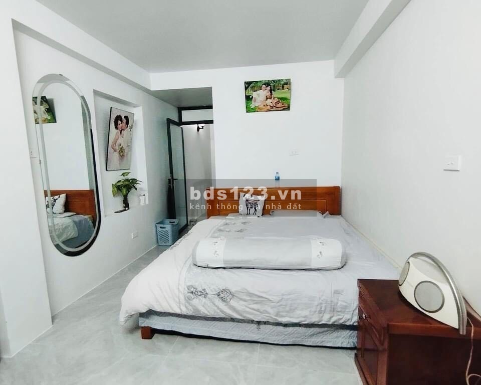 Bán nhà phố Thụy Khuê, DT 30m² x 6 tầng, có thể kinh doanh, thông ra hồ Tây