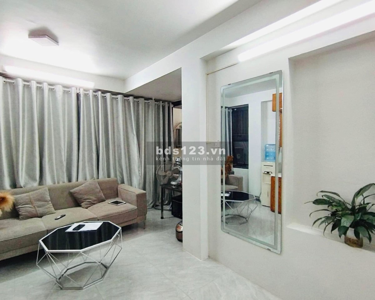 Bán nhà phố Thụy Khuê, DT 30m² x 6 tầng, có thể kinh doanh, thông ra hồ Tây