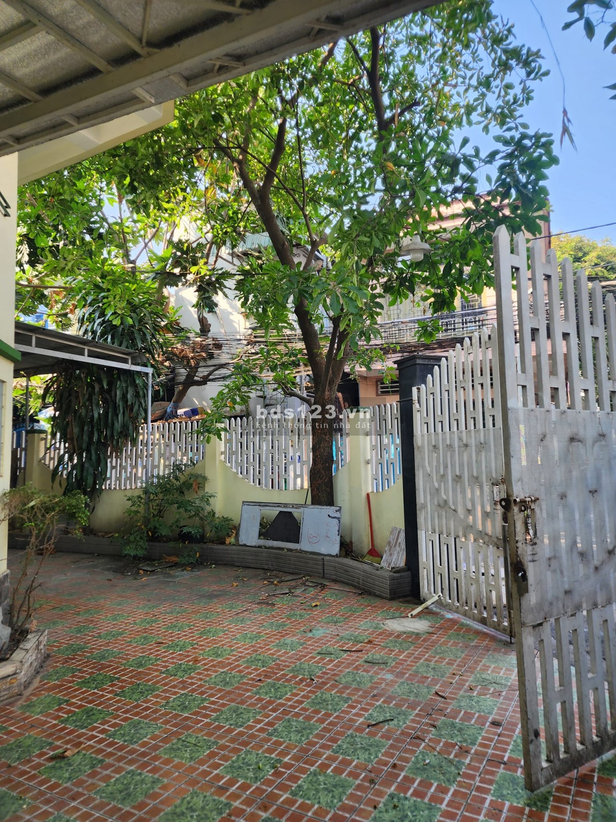 Cấn cho thuê nhà trống (ko có nội thất)