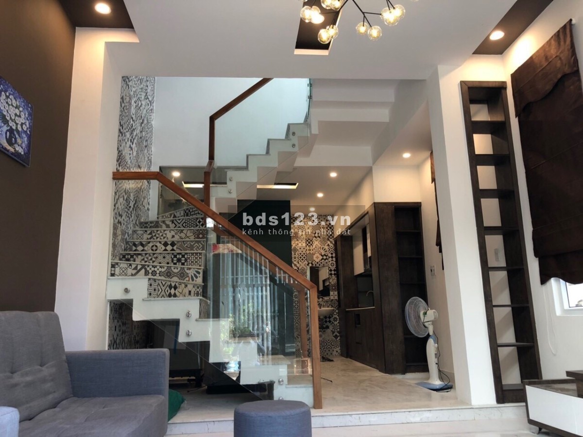 Cần tiền bán nhà 2 tầng Điện Biện Phú, Thanh Khuê, 87M2 CHỈ 3 TỈ