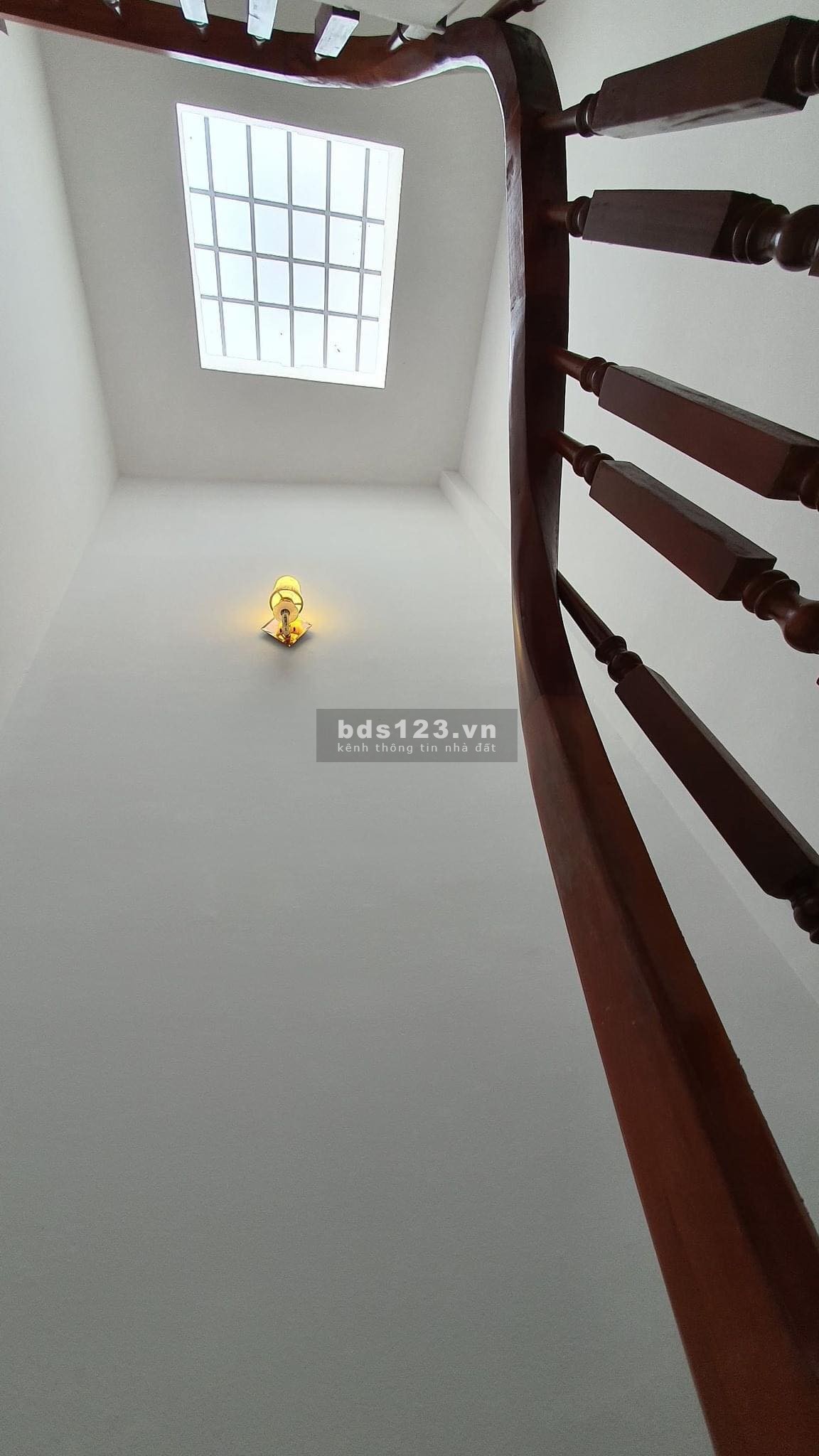 Hiến bán nhà lô góc kinh doanh - Ô tô 7 chỗ - Háng xóm TIME CITY - Nhỉnh 3 tỷ - 5 tầng.