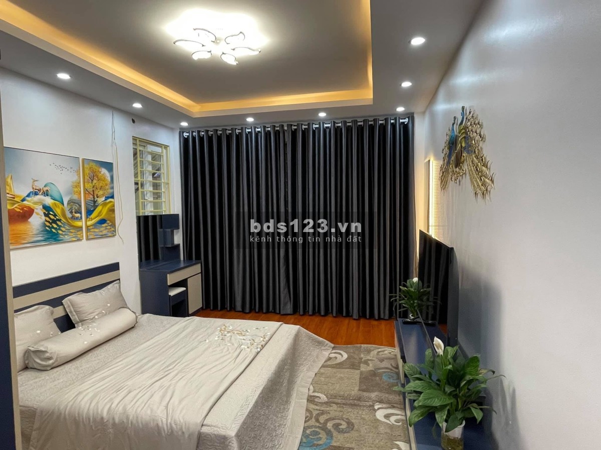Bán nhà 5 tầng gấp mới xây, nằm sát phố Lê Thanh Nghị, full nội thất giá 3.75 tỷ