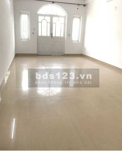 Cho thuê nhà mt Huỳnh Văn Bánh, Phú Nhuận, 60m2, 34 triệu