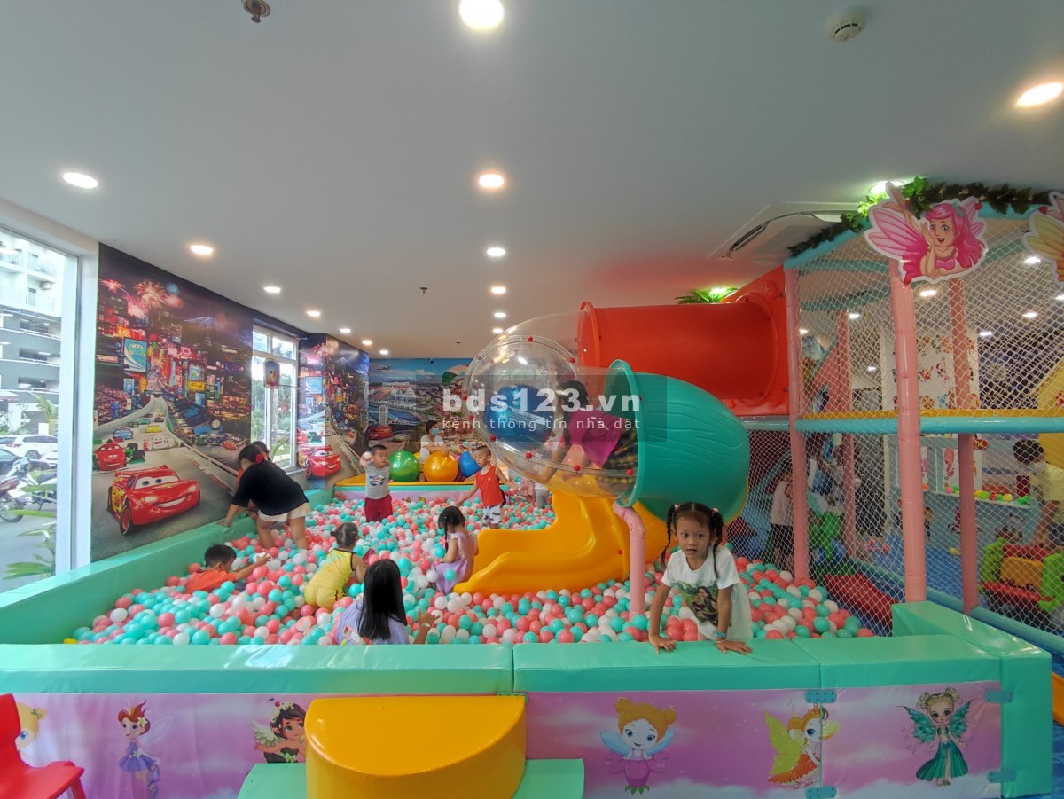 Bán căn hộ góc chính chủ, DT 72m², view Quận 1 giá 1,870 tỷ (bao hết) vay được 1,2 tỷ