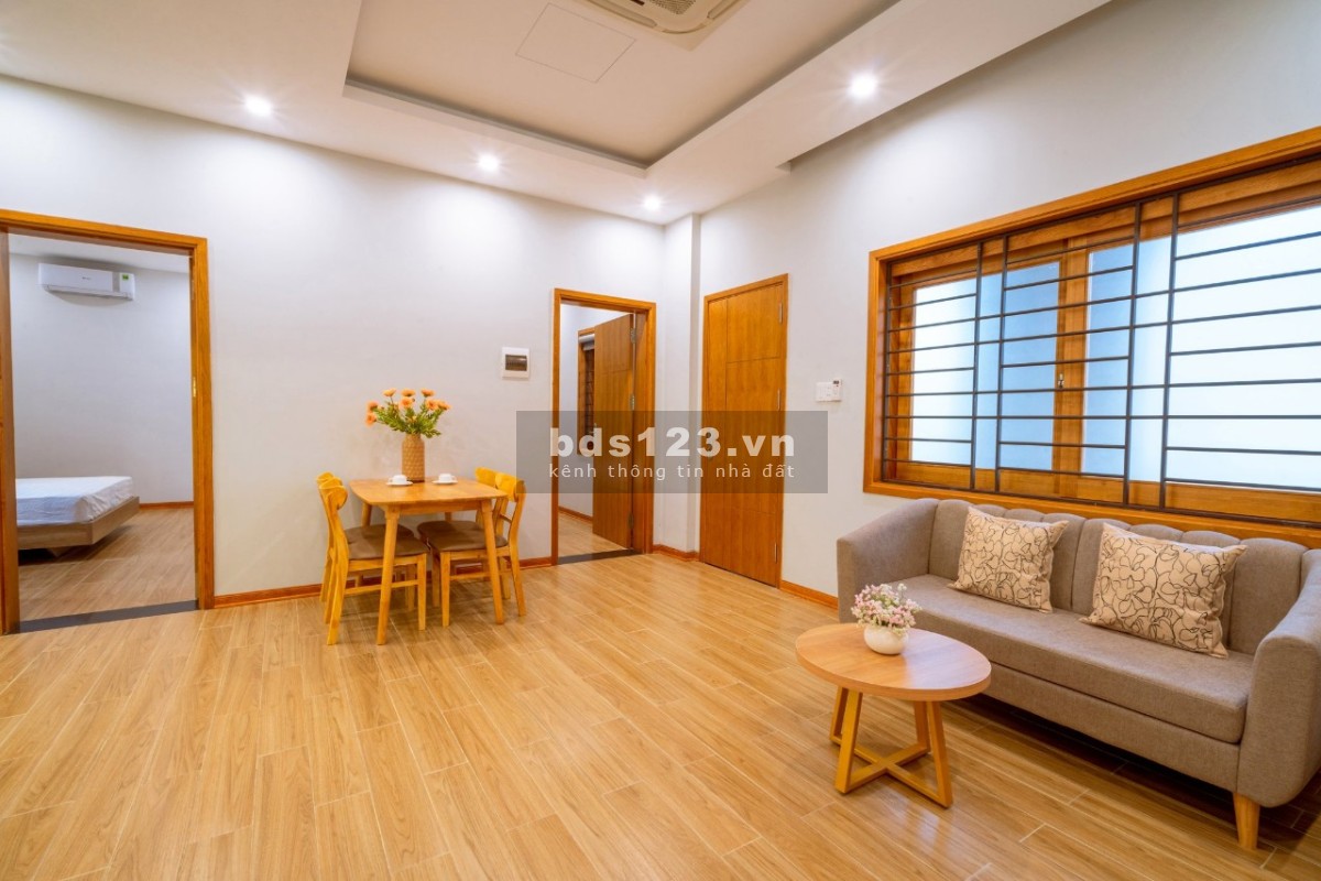 Bán nhà mặt tiền tòa căn hộ 5 tầng mới xây kiên cố - Mặt tiền đường 7m5 cách biển 100m