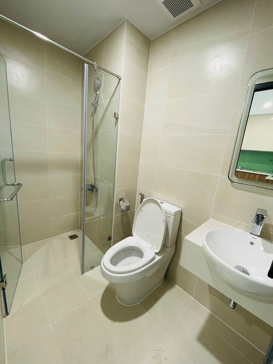 Cho thuê gấp căn hộ 1PN Q7 Riverside mới nhận nhà