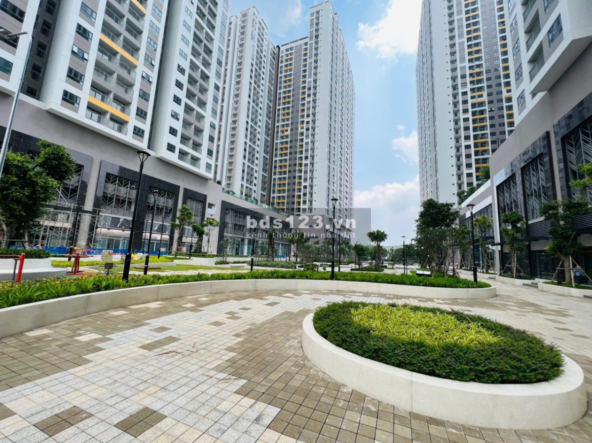 Căn góc 2PN 73m2 Q7 Riverside máy lạnh và rèm cửa giá 8.5triệu
